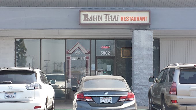 Bahn Thai Long Beach