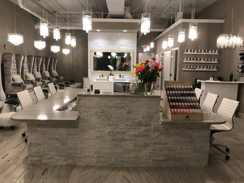 Metropolitan Nail Bar - Nail Salon in Arlington