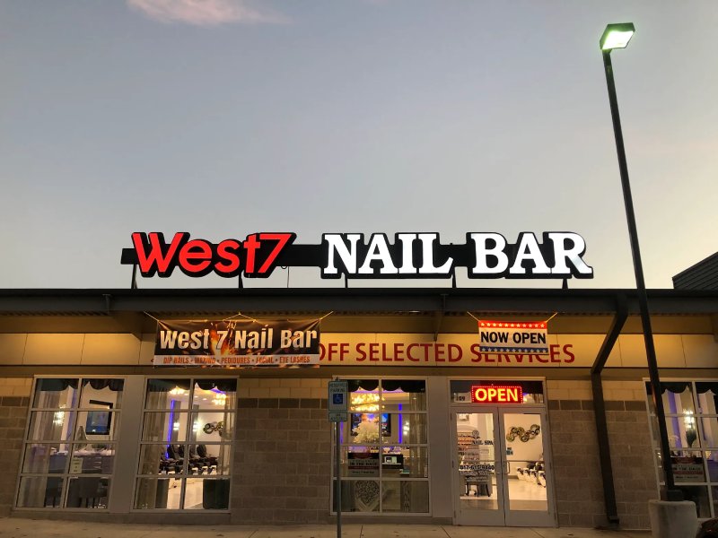 West 7 Nail Bar